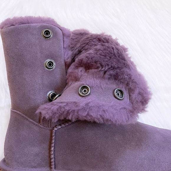 UGG Women’s Bailey Snaps Taro Suede Boots - Picture 8 of 10